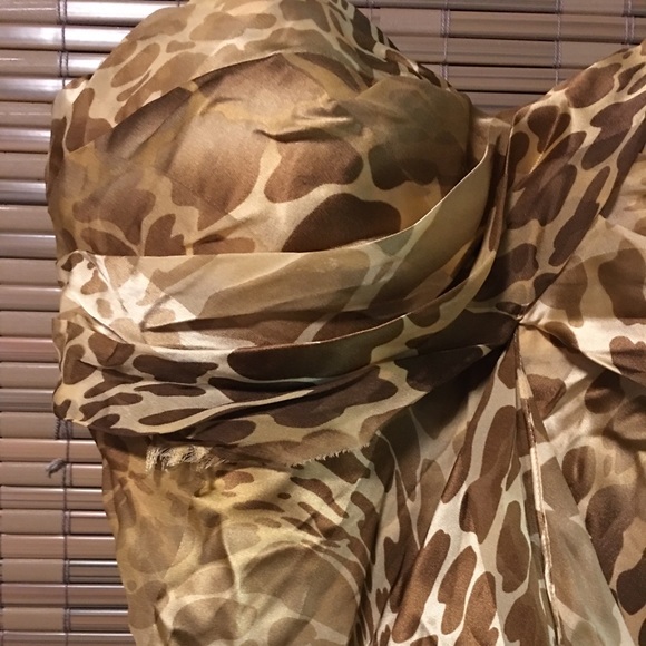 Dress - Picture 2 of 4